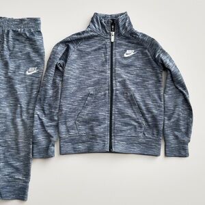Nike Boys Tracksuit 2 Piece Zip Jacket and Pant Size XS Dark Grey Heather